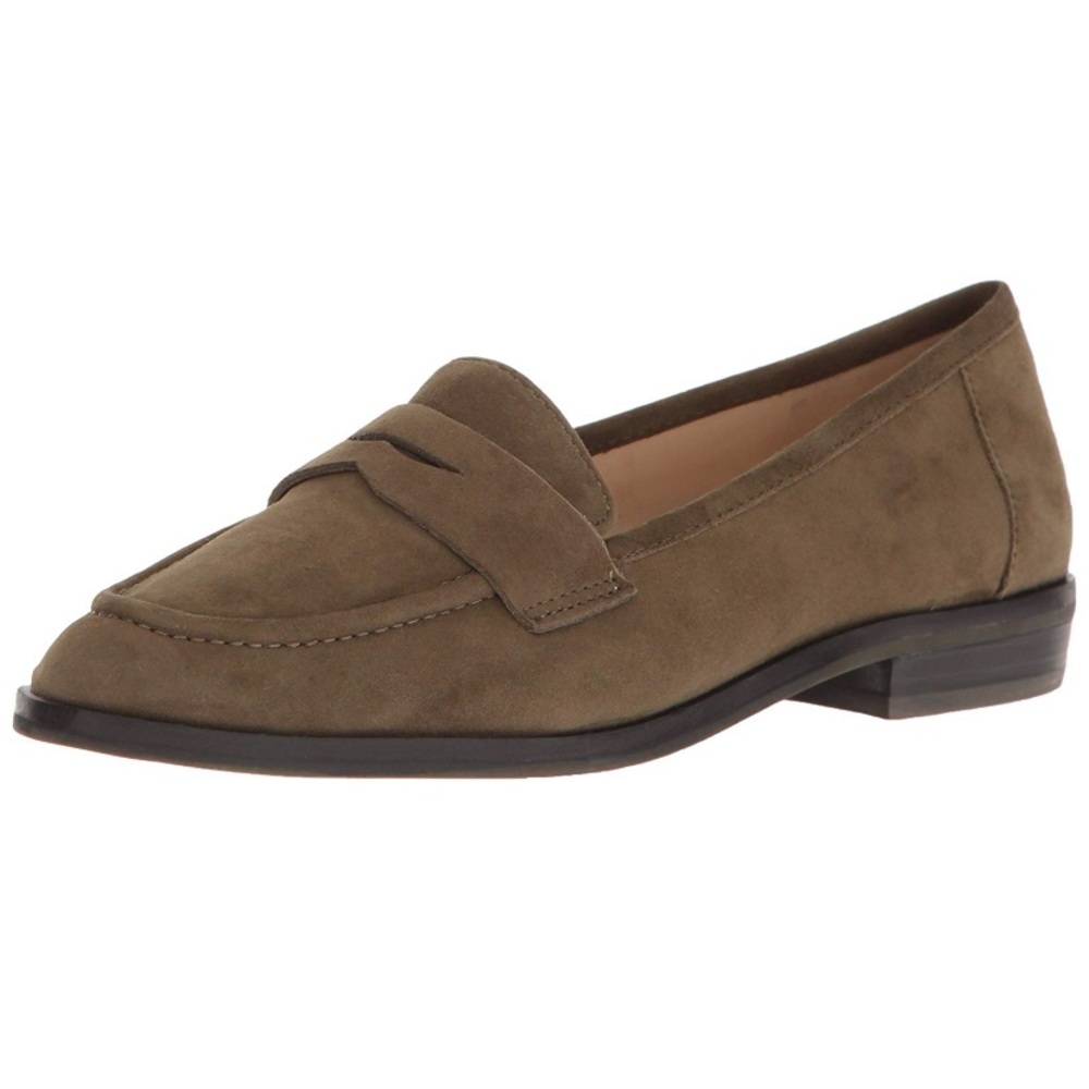 Like new NW loafers in dark green suede